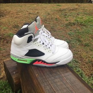Air Jordan retro 5 poison green